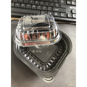 hộp nhựa đế đen HT12